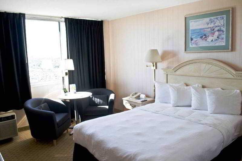 Ramada By Wyndham North Bergen Hotel Exterior foto