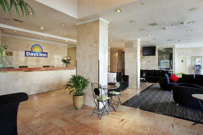 Ramada By Wyndham North Bergen Hotel Exterior foto